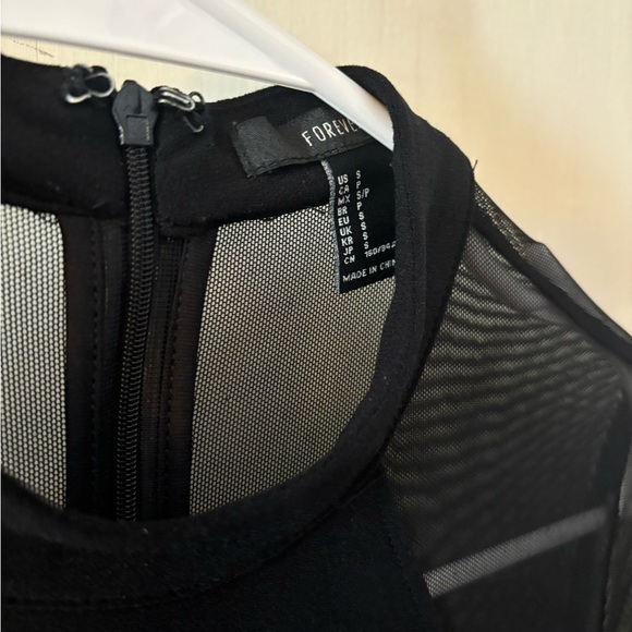 Black dress long sleeve see-through Forever 21 size small - Picture 3 of 8